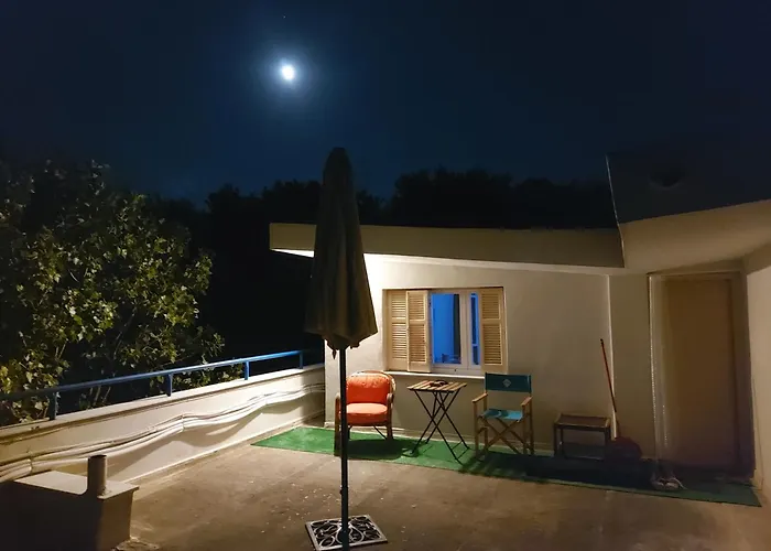Anni's - Full Moon On The Roof Lejlighed *